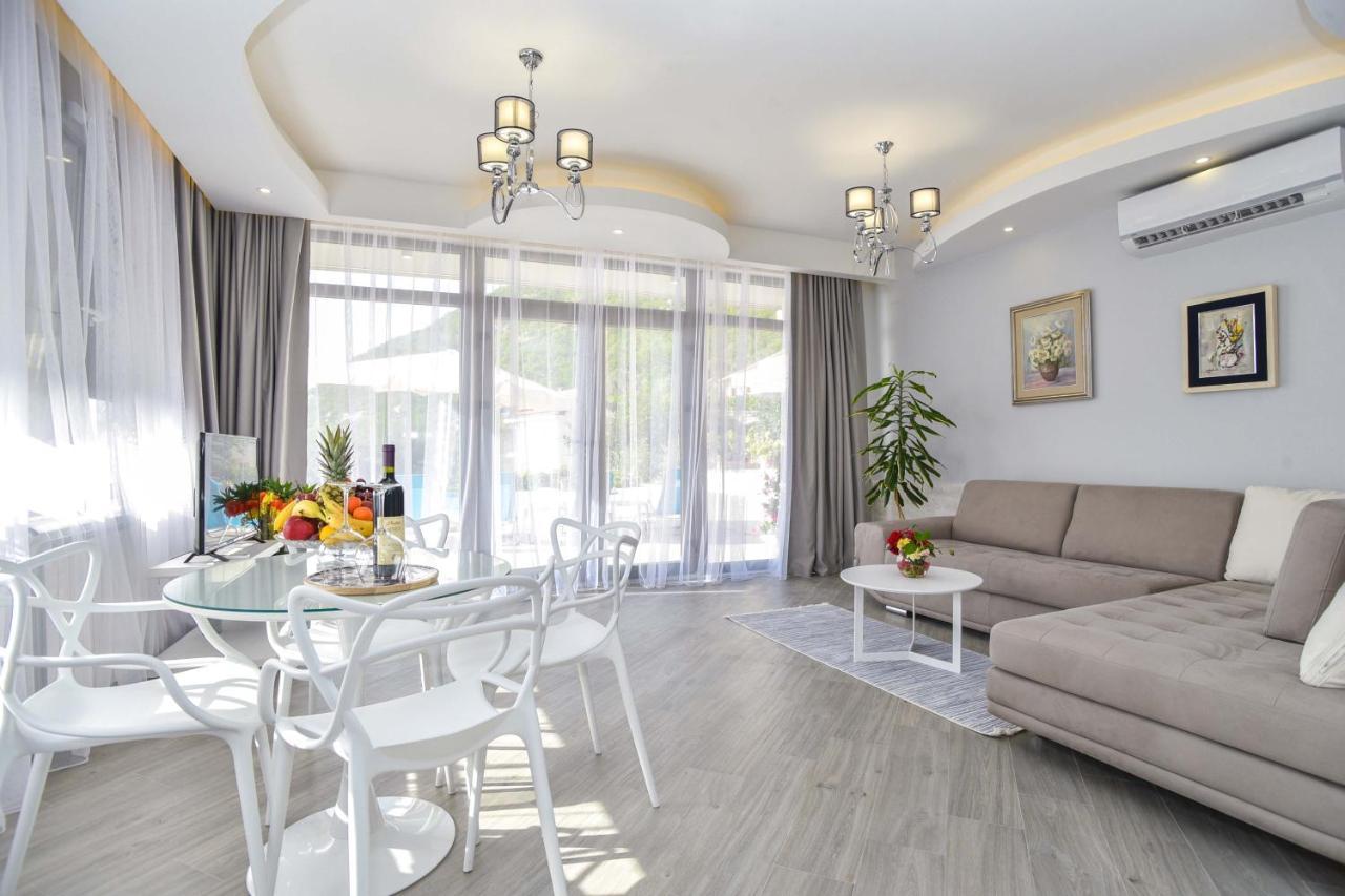 Verbalj Apartment With Swimming Pool Kotor Exteriér fotografie