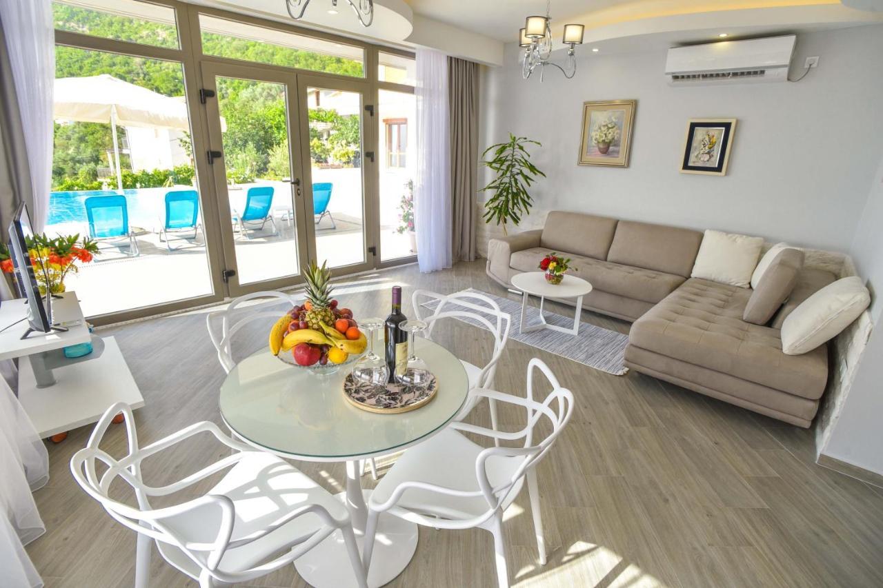 Verbalj Apartment With Swimming Pool Kotor Exteriér fotografie