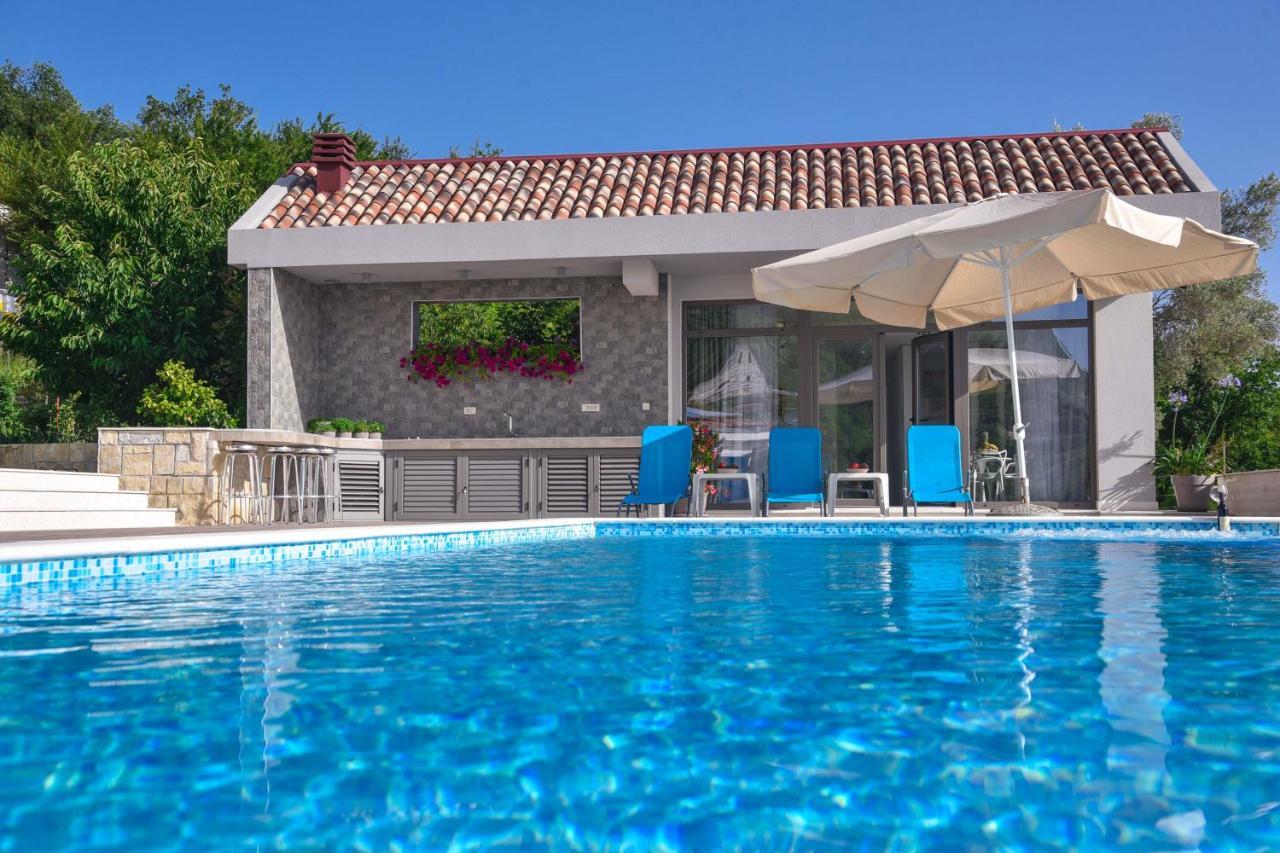 Verbalj Apartment With Swimming Pool Kotor Exteriér fotografie