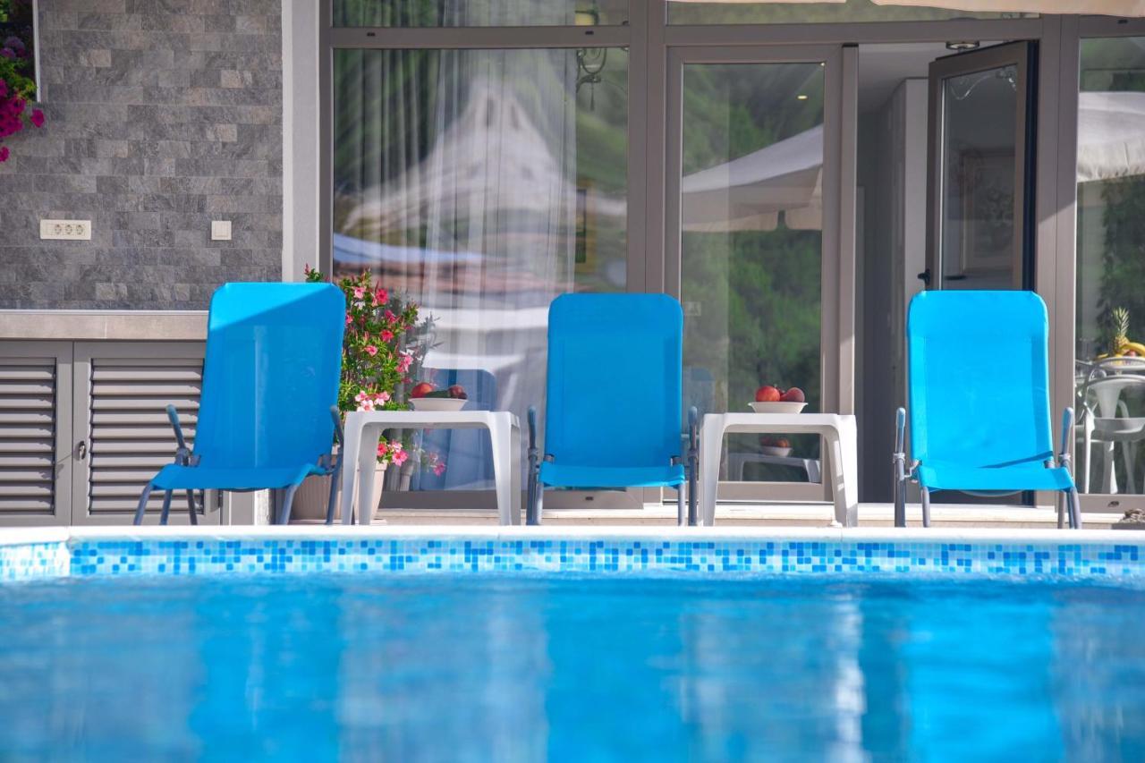 Verbalj Apartment With Swimming Pool Kotor Exteriér fotografie